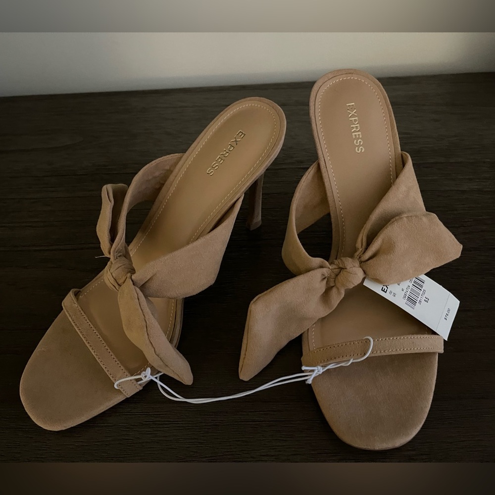 Bow Heeled Sandals
